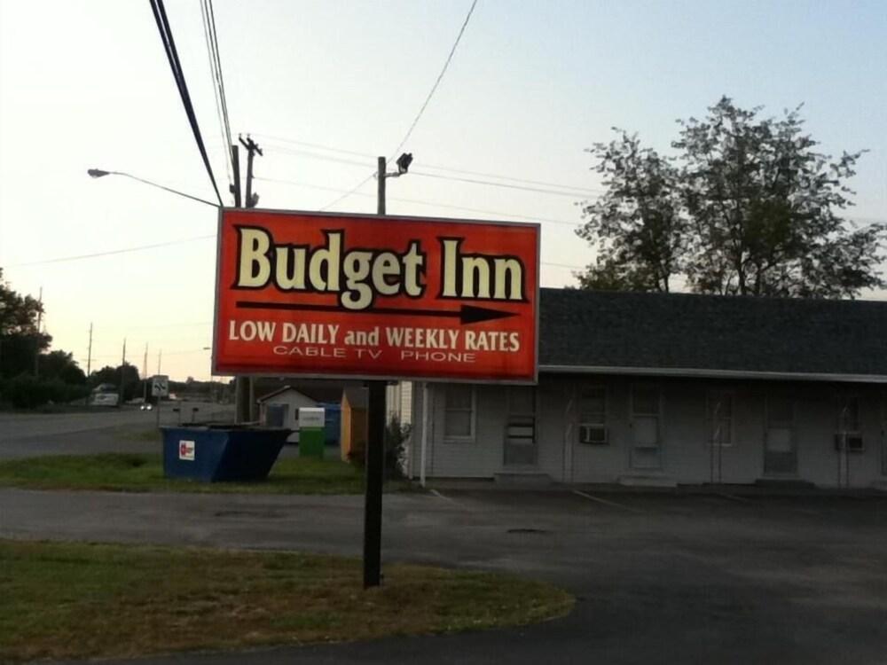 Budget Inn Du Quoin photo 3