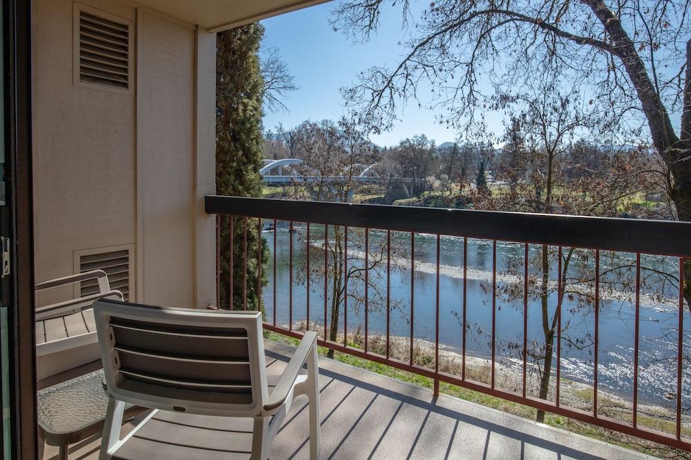 Riverside Inn photo 44