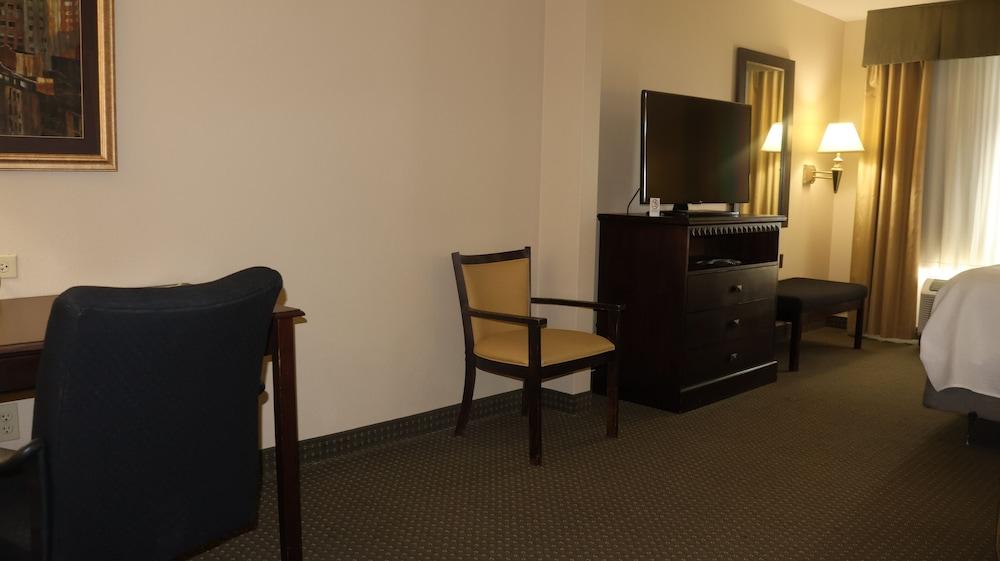 Wingate By Wyndham Peoria photo 23
