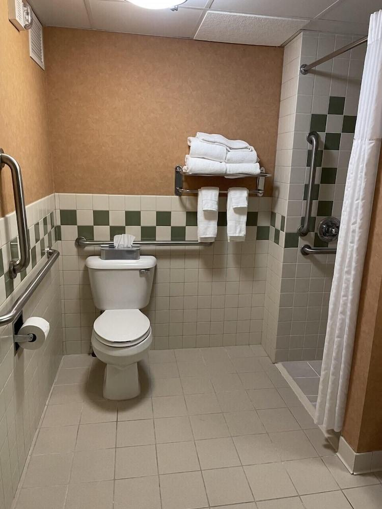 AmericInn by Wyndham Minocqua photo 3