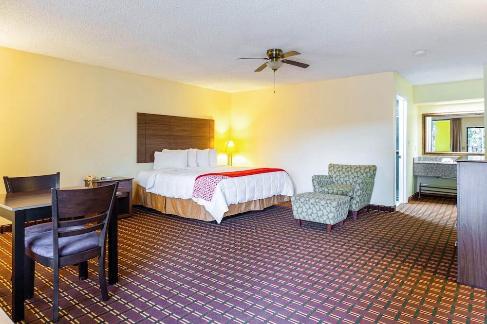 Days Inn by Wyndham Atmore photo 29