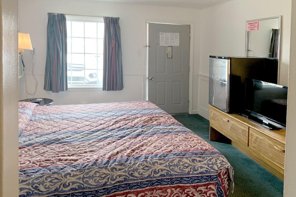 Four Keys Inn photo 24