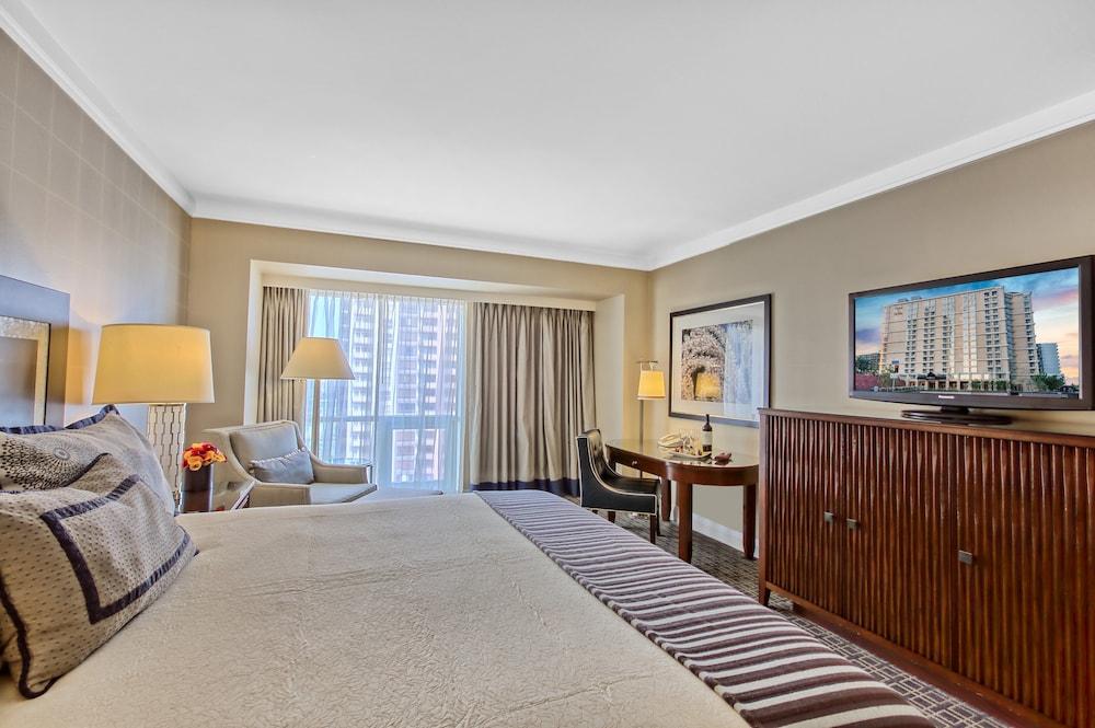 Omni Los Angeles Hotel at California Plaza photo 38