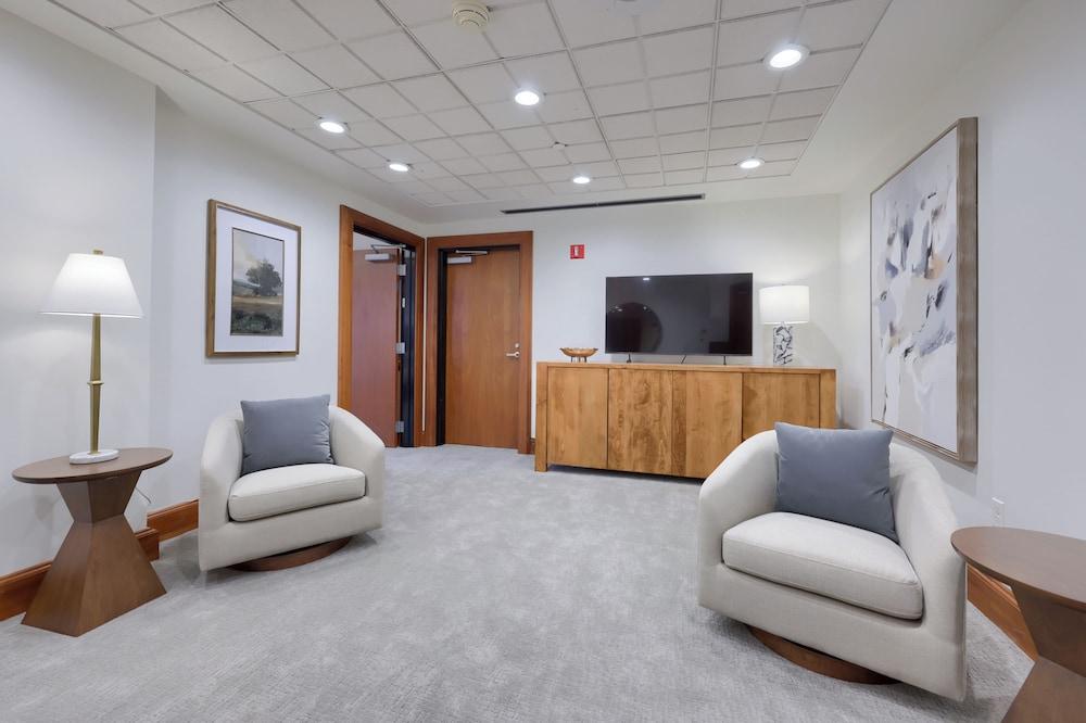 The Executive Suites and Venue photo 66