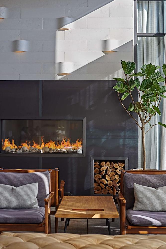 The Fort Sutter Sacramento, Tapestry Collection by Hilton photo 3