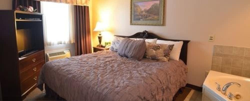 Hearthstone Inn & Suites photo 6