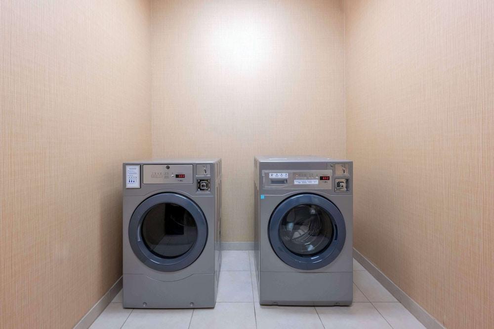 Best Western Plus Midland Suites photo 9