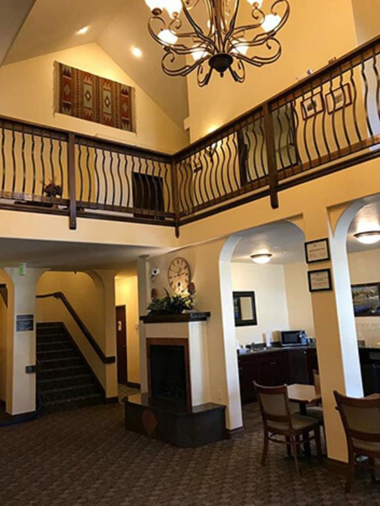 Blue Spruce Inn photo 35