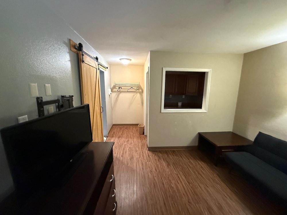 Fairbridge Inn & Suites Richmond Hill photo 25