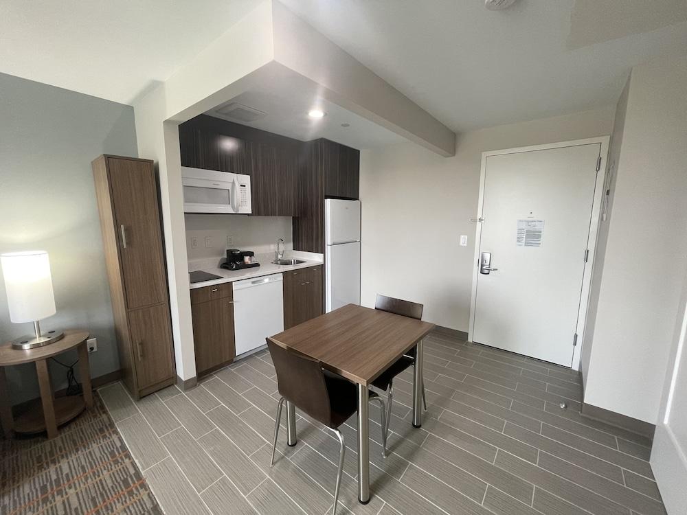 MainStay Suites Bronx - Belmont photo 18