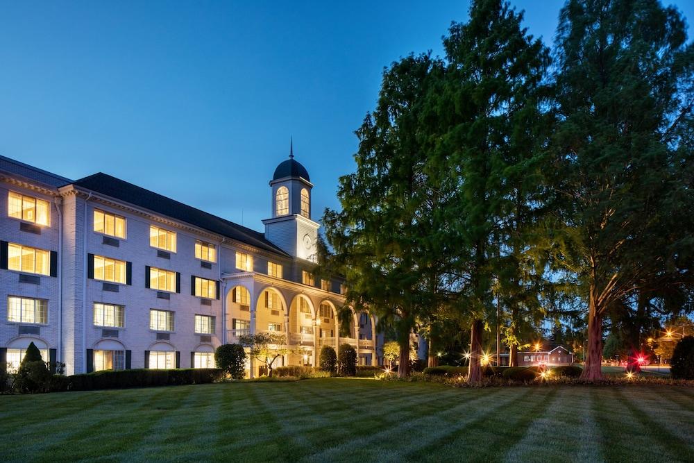 Madison Hotel photo 1