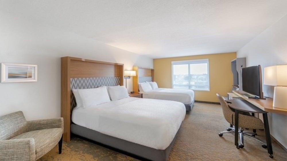 Holiday Inn Hotel & Suites Orange Park by IHG photo 12