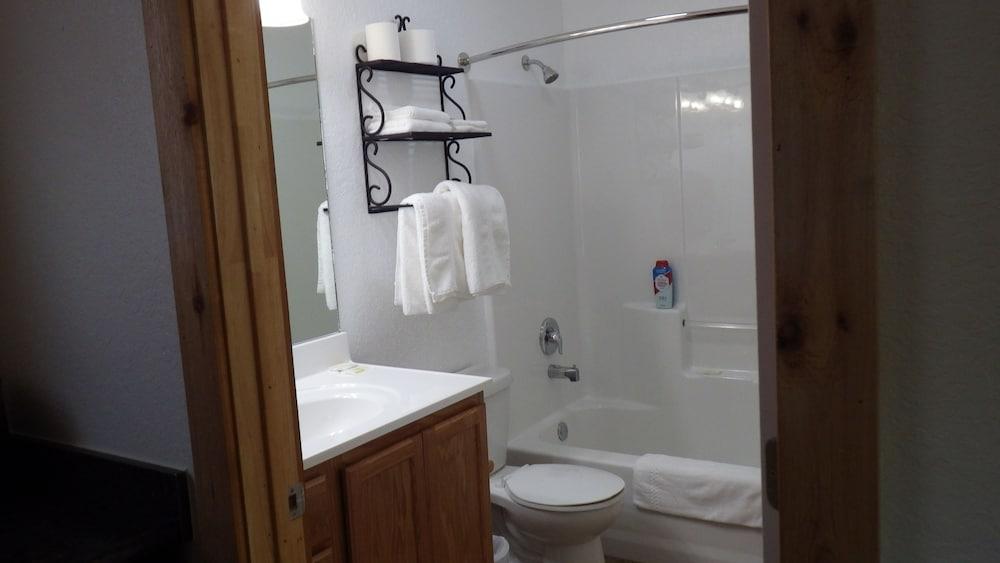 Brush Country Lodge photo 3