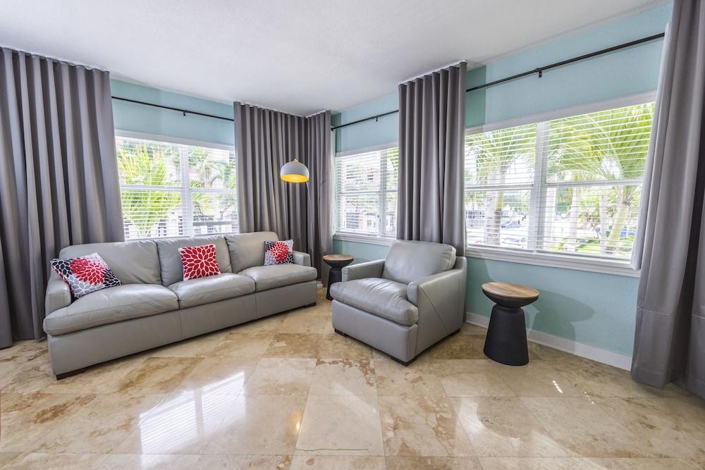 Suites on South Beach photo 22