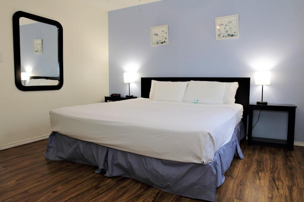 Victoria Palms Inn & Suites photo 9