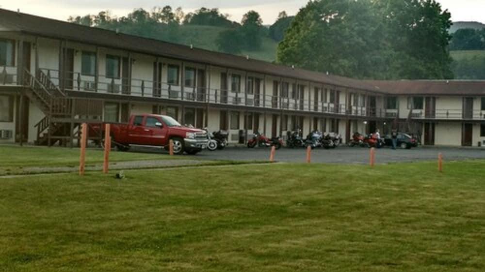 Marlinton Motor Inn photo 7