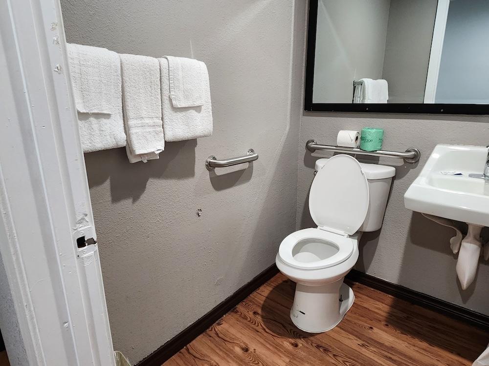 Studio 6 Channelview, TX – Baytown West photo 19