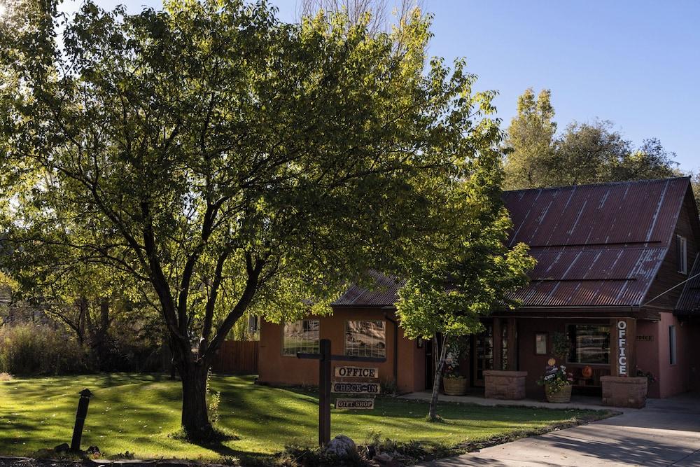 Boulder Mountain Lodge photo 14