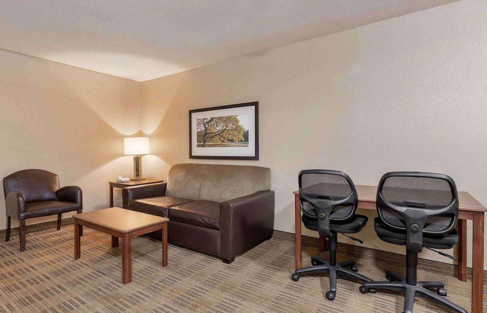 Extended Stay America Suites Houston Med Ctr NRG Park Kirby photo 11