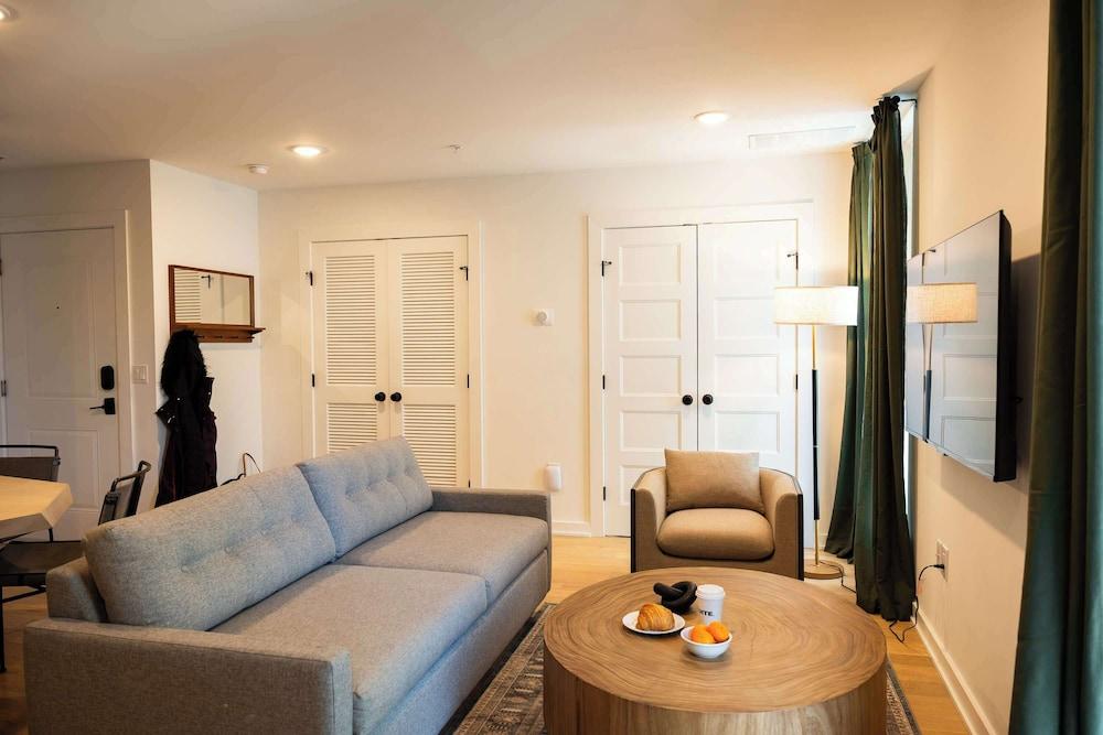 Sosuite at The Jefferson photo 39