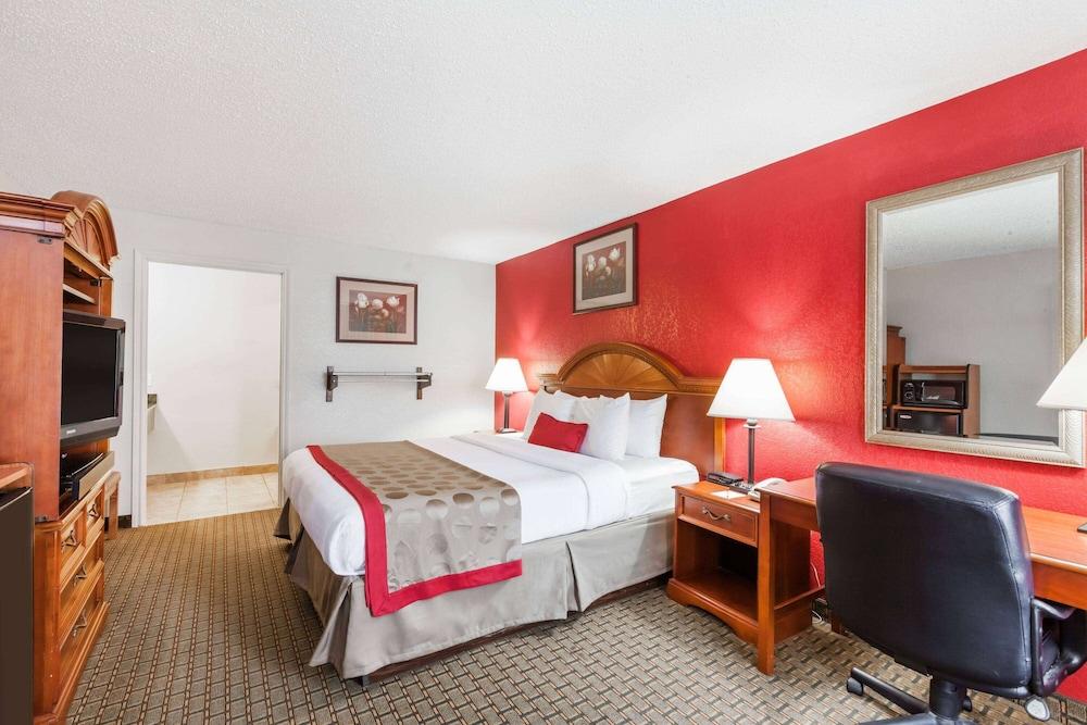 Ramada by Wyndham New Iberia photo 39
