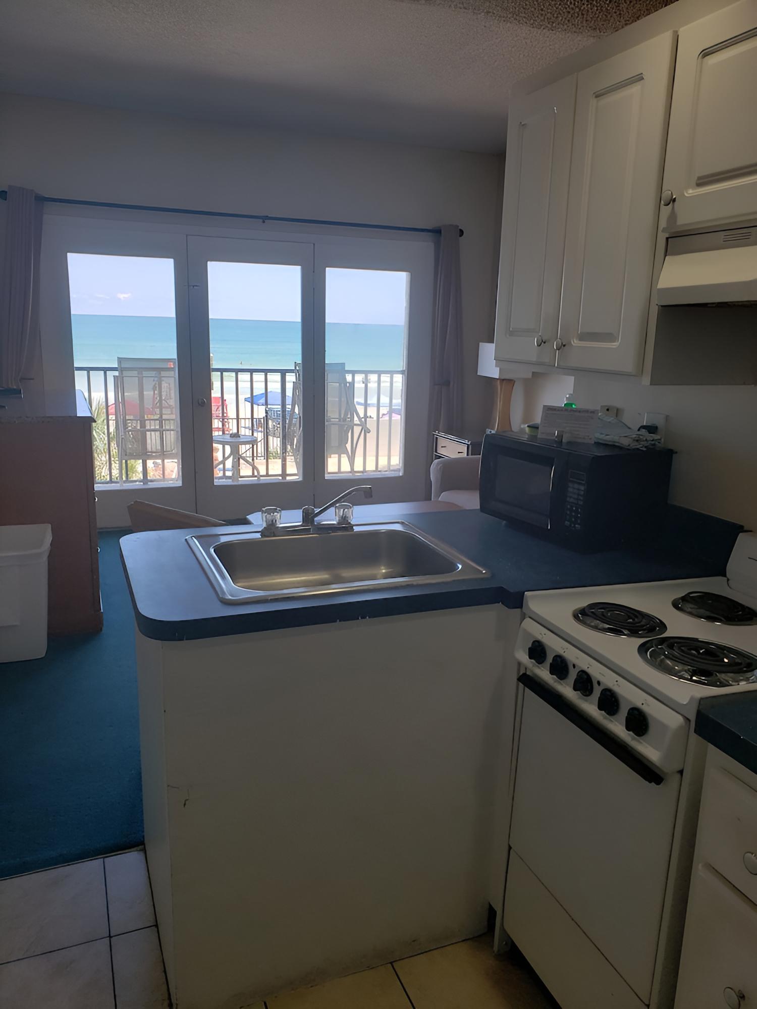 Beach Quarters Daytona photo 10