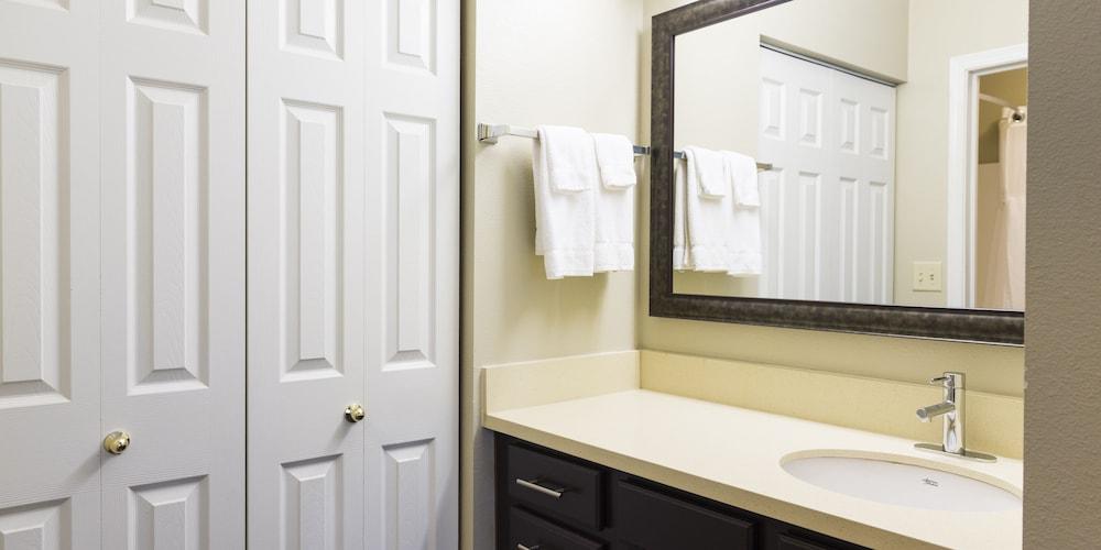Staybridge Suites Fargo by IHG photo 60