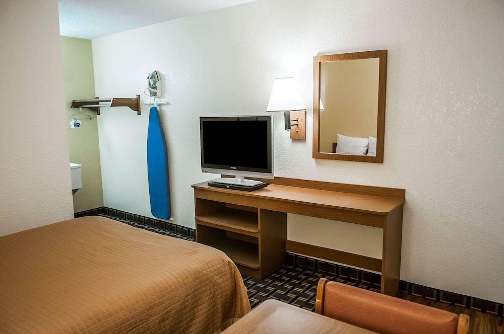 Rodeway Inn Albuquerque West photo 29