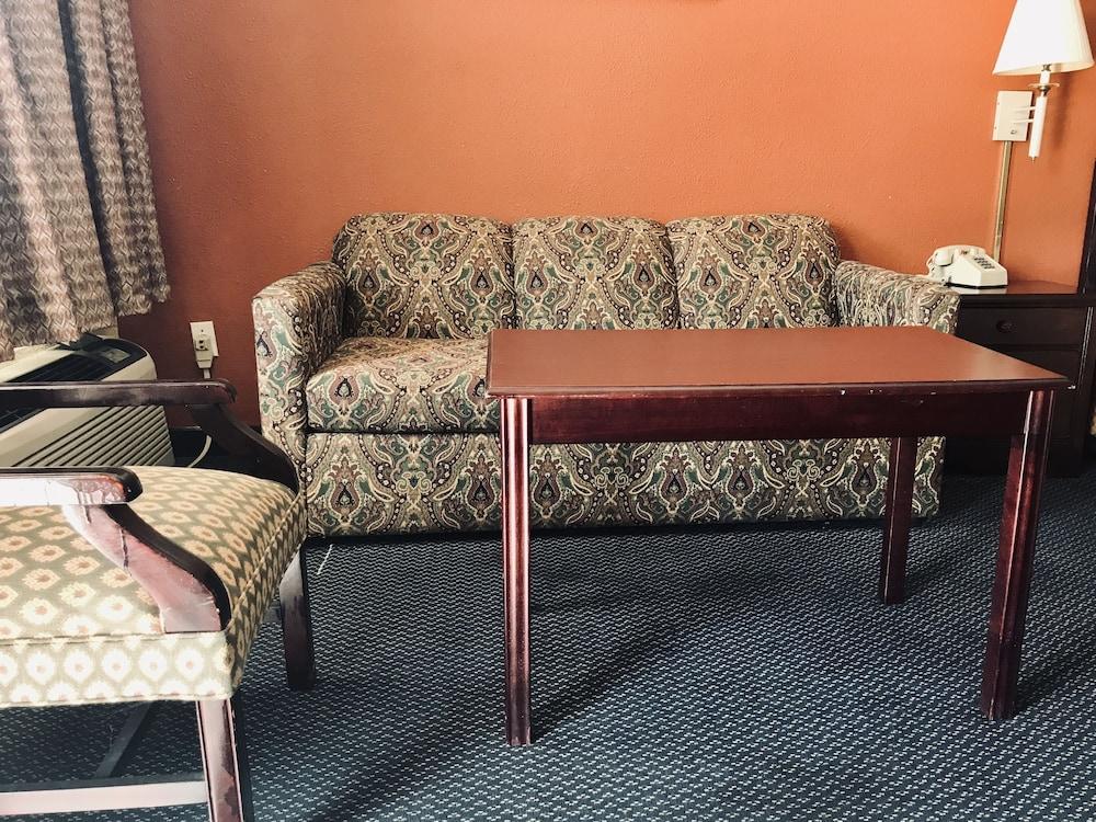 Executive Inn photo 26