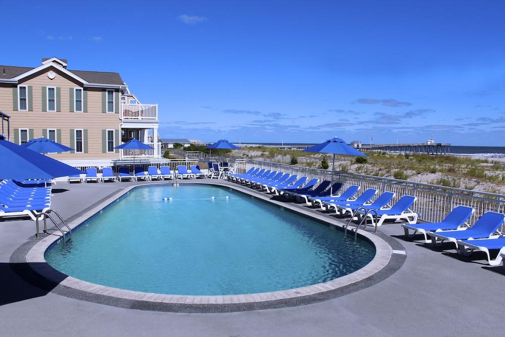 Port-O-Call Hotel photo 13