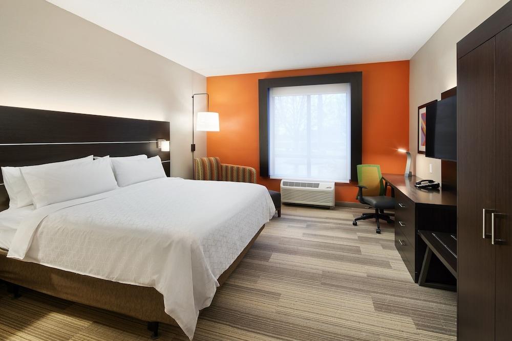 Holiday Inn Express Hotel & Suites Greenwood by IHG photo 13