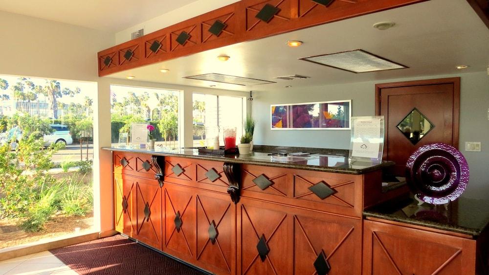 Hotel Iris - San Diego photo 2
