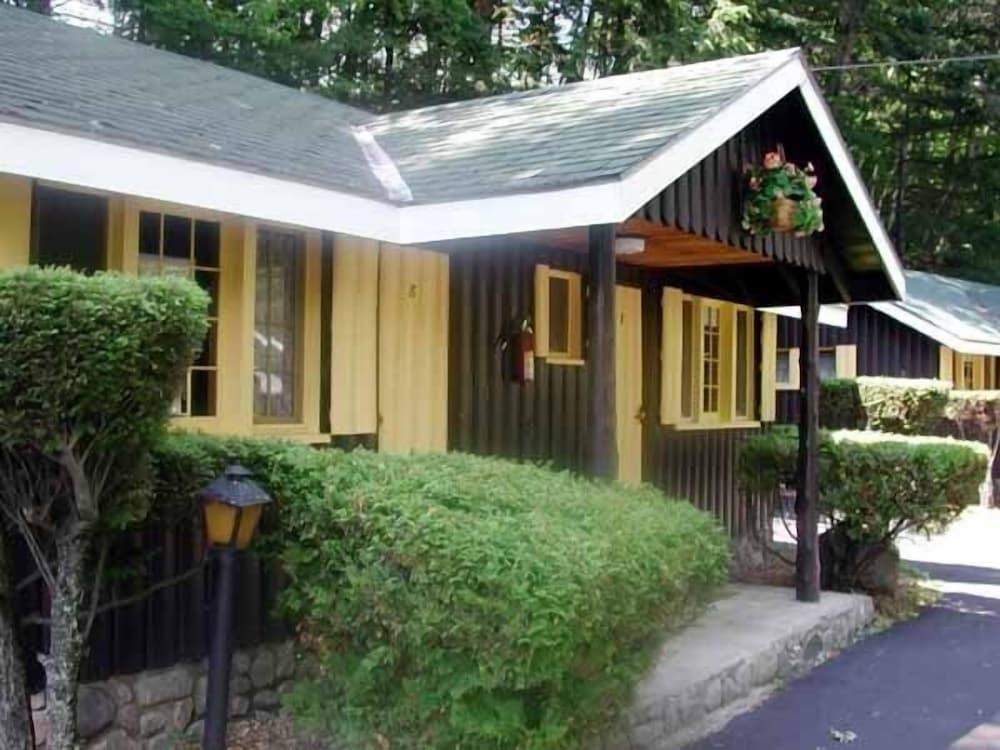 Amber Lantern Lake George Motel and Cottage Rentals photo 9