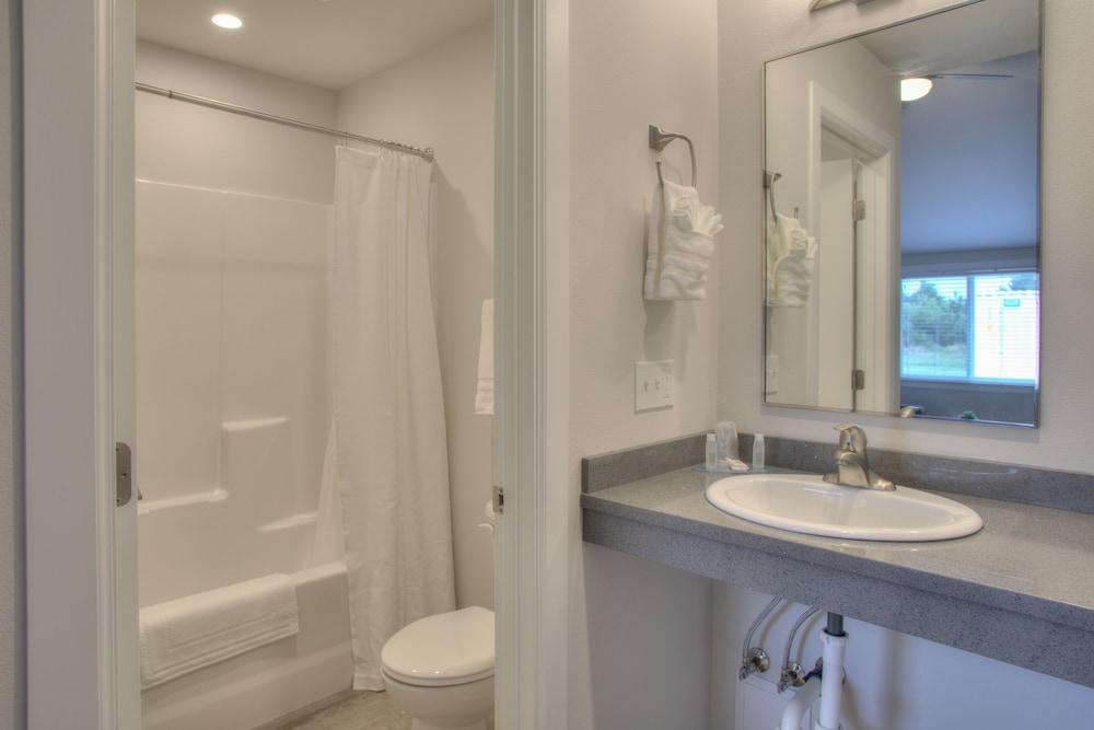 Americas Best Value Inn Ocean Shores photo 3