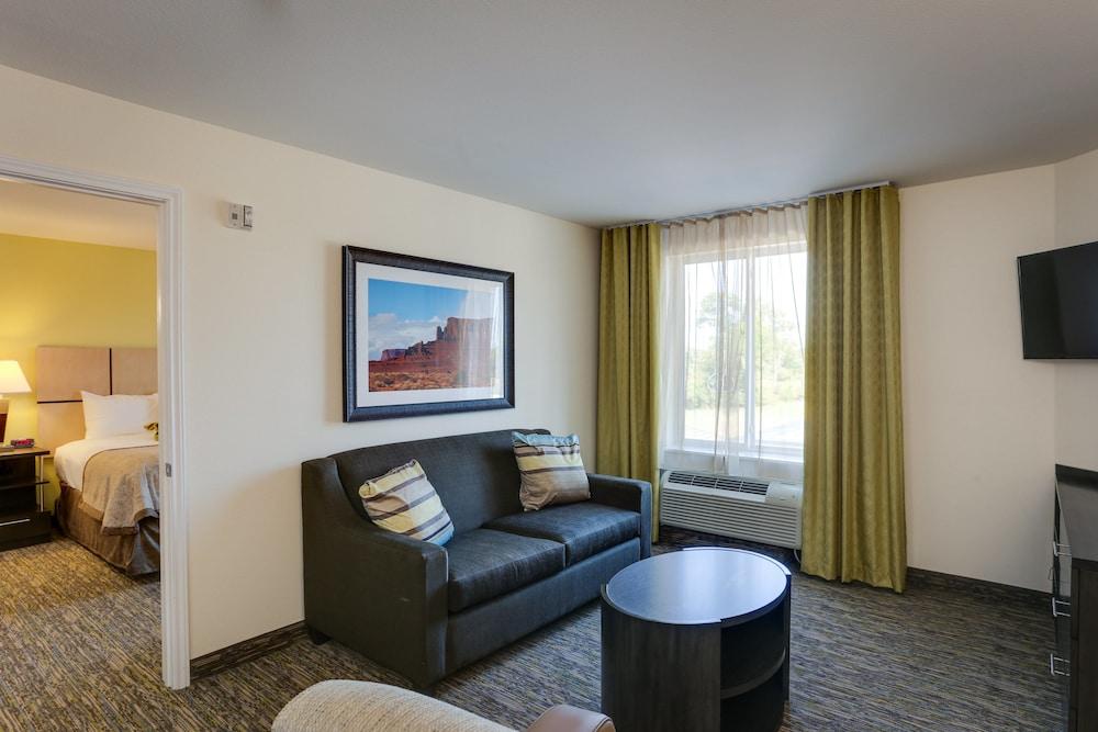Candlewood Suites College Station At University by IHG photo 25