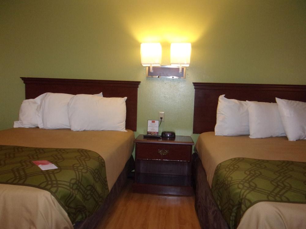 Econo Lodge Kent - Akron West photo 3