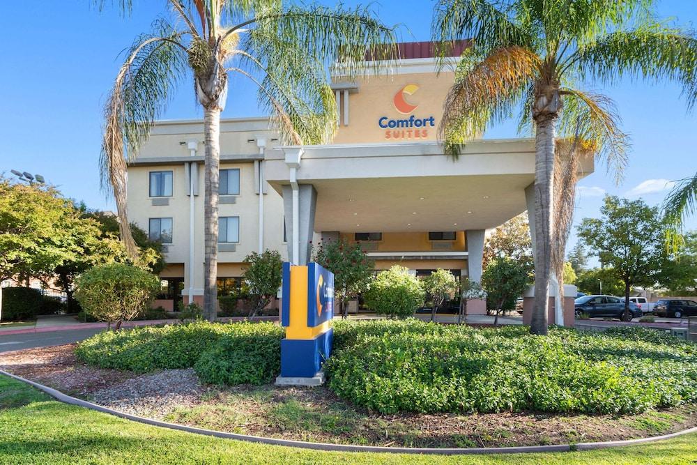 Comfort Suites Vacaville-Napa Valley Area photo 32