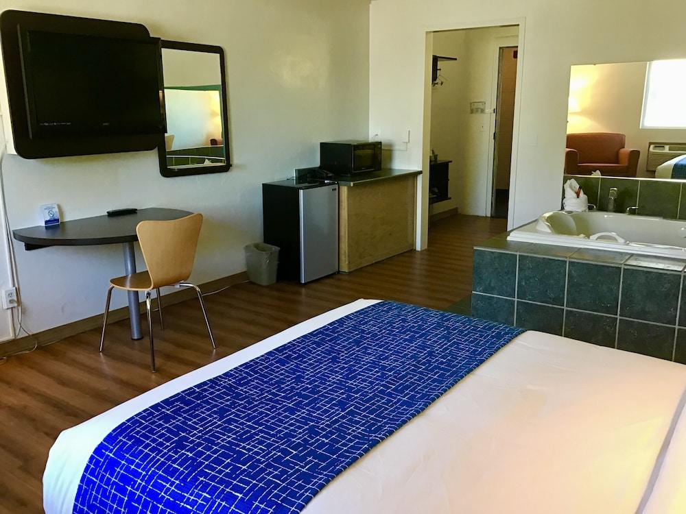 Travelodge Inn & Suites by Wyndham Missoula University Park photo 10