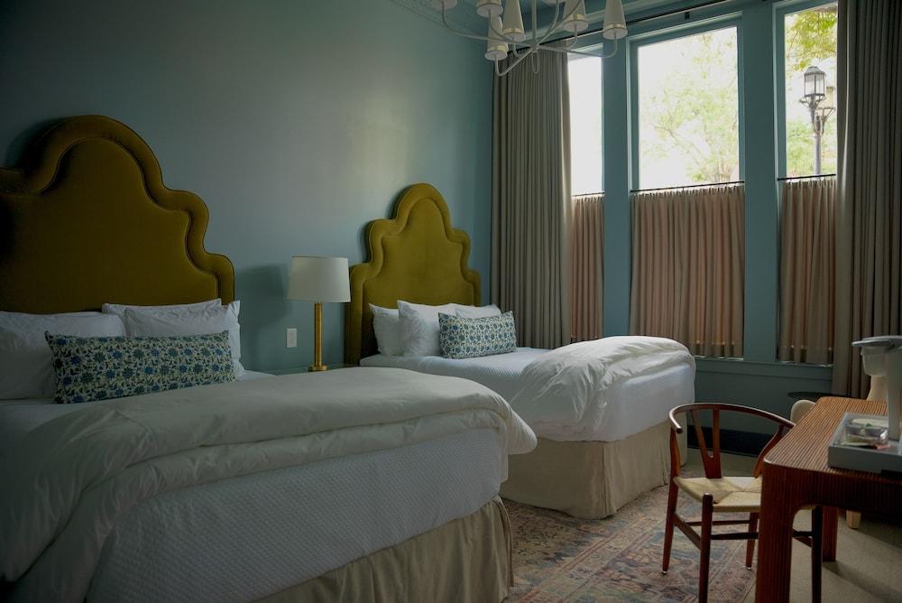 The Woodward Hotel photo 30