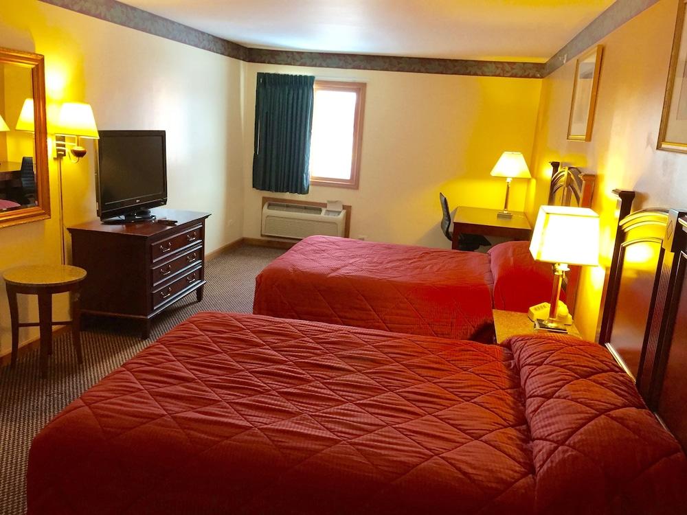 Executive Inn and Suites photo 8