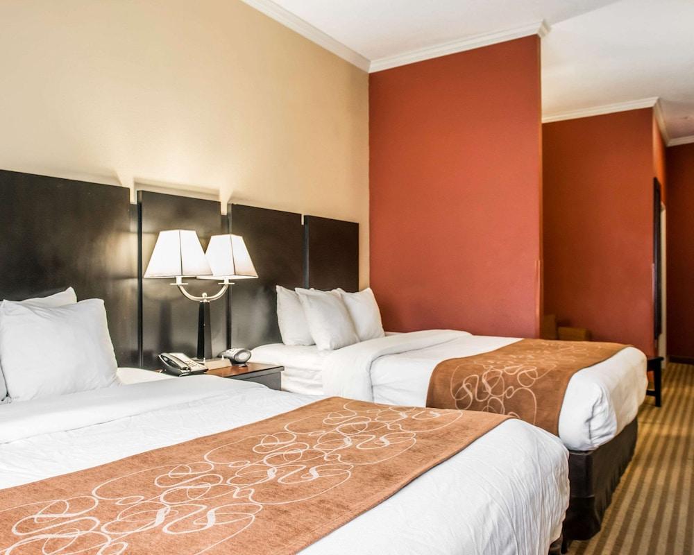 Comfort Suites photo 5