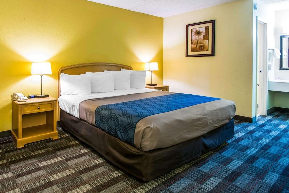SureStay by Best Western Jacksonville Airport photo 21