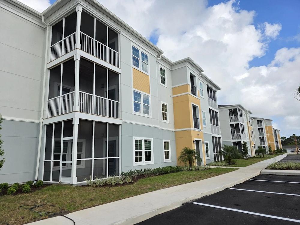 Landing Apartments Palm Bay photo 9