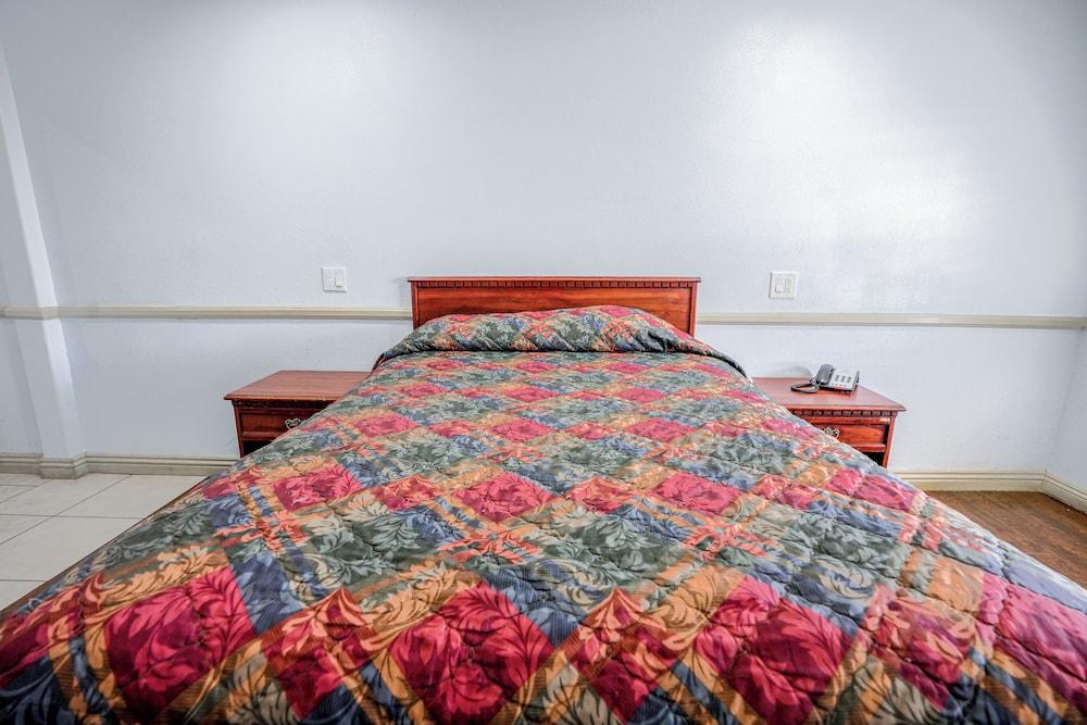 Day&Night Inn photo 13