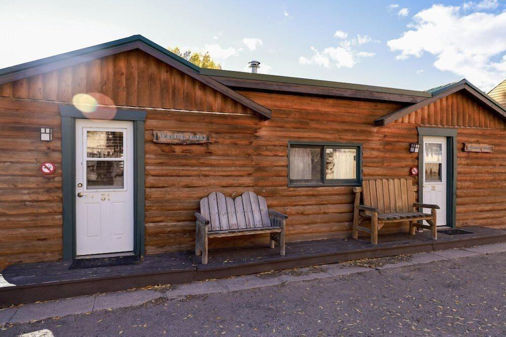 Twin Pines Lodge & Cabins photo 47