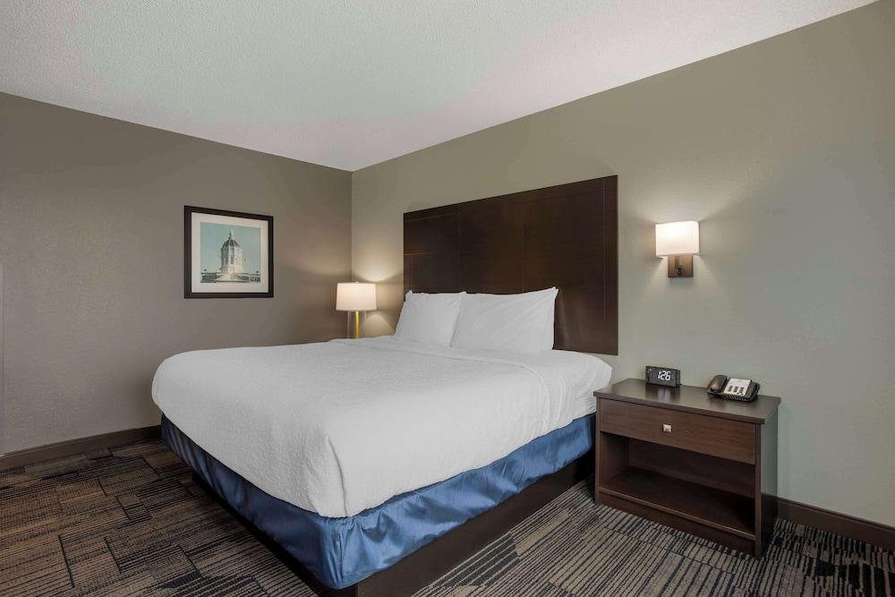 Best Western Plus Columbia Inn photo 30