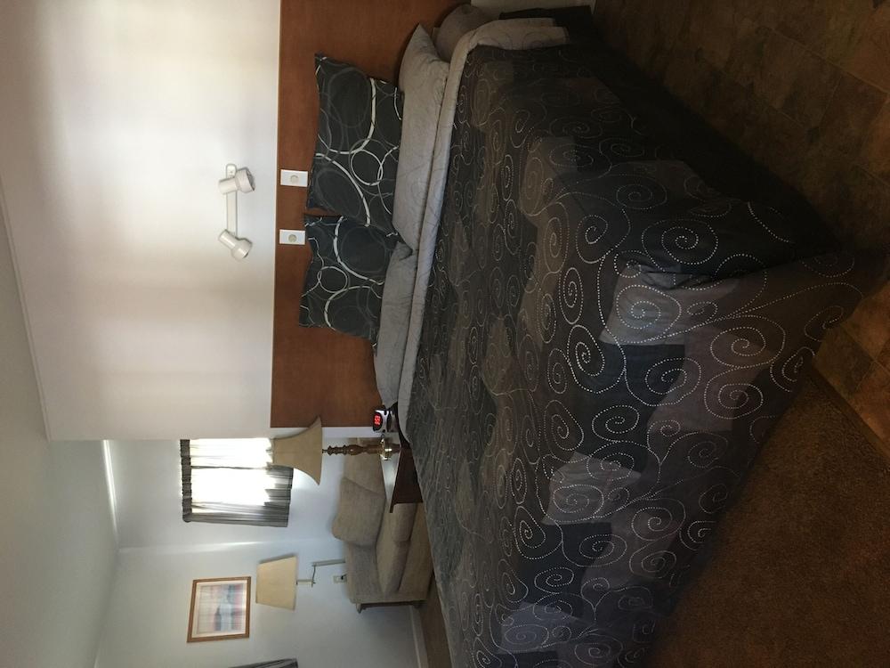 Harbor Beach Inn photo 15