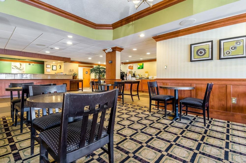 Quality Inn Lumberton North photo 6