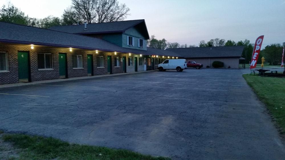 North Winds Lodge photo 1