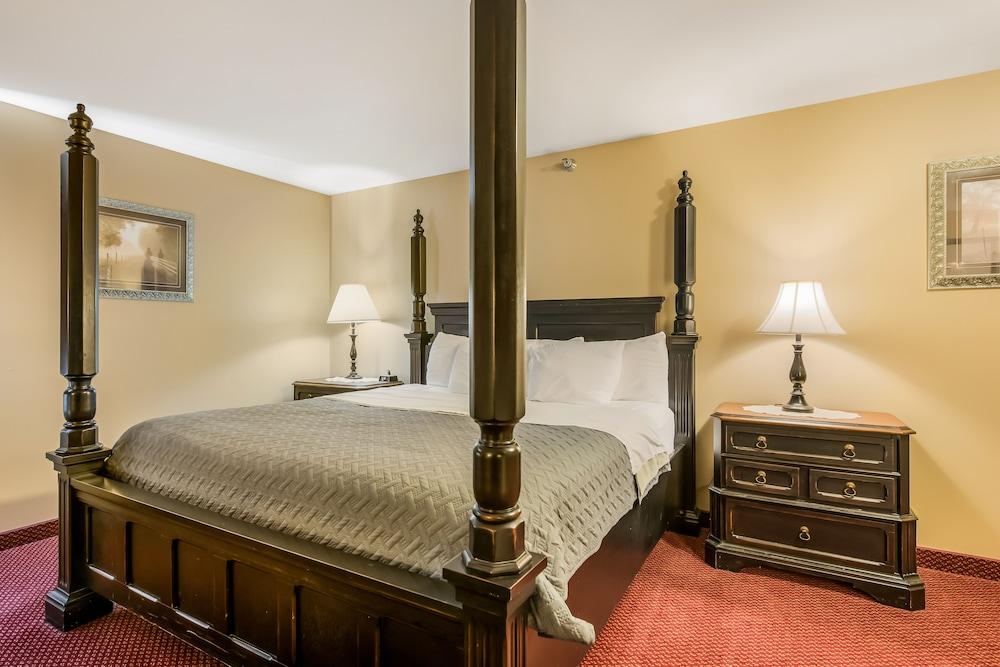 Econo Lodge Rice Lake photo 25